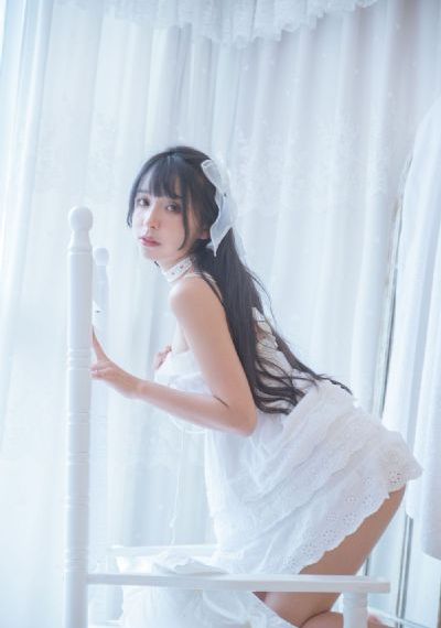 女大学生按摩_BD英语高清视频播放