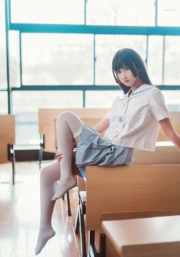 迷人的女秘书_国产剧完整视频观看