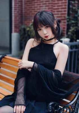 被老板夺走贞洁的未婚妻_BD英语在线观看